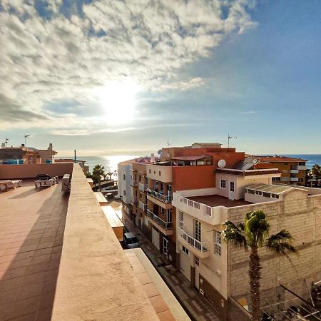 Beautiful Renovated Apartment With Air Conditioning Just Steps From The Sea In Playa San Juan Eksteriør billede