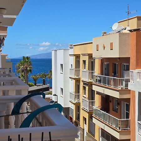 Beautiful Renovated Apartment With Air Conditioning Just Steps From The Sea In Playa San Juan Eksteriør billede