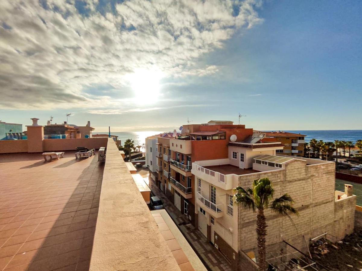 Beautiful Renovated Apartment With Air Conditioning Just Steps From The Sea In Playa San Juan Eksteriør billede